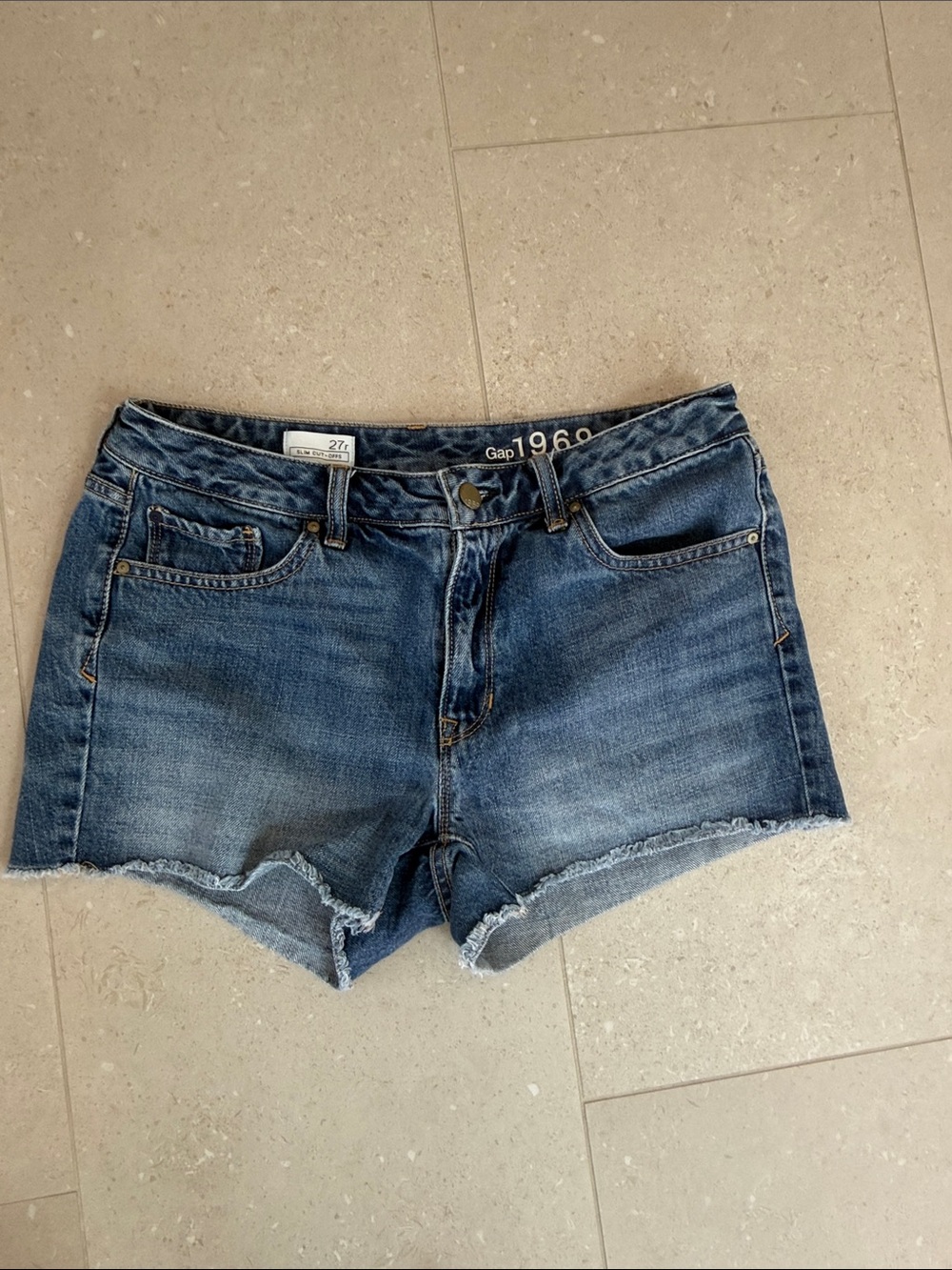 GAP 1969 Women's Slim Cut Offs Denim Frayed Hem Shorts